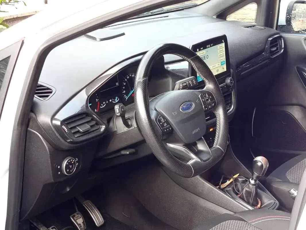Usado Ford Fiesta ST-Line 86 CV (63 kW) 2017 Blanco Utilitario