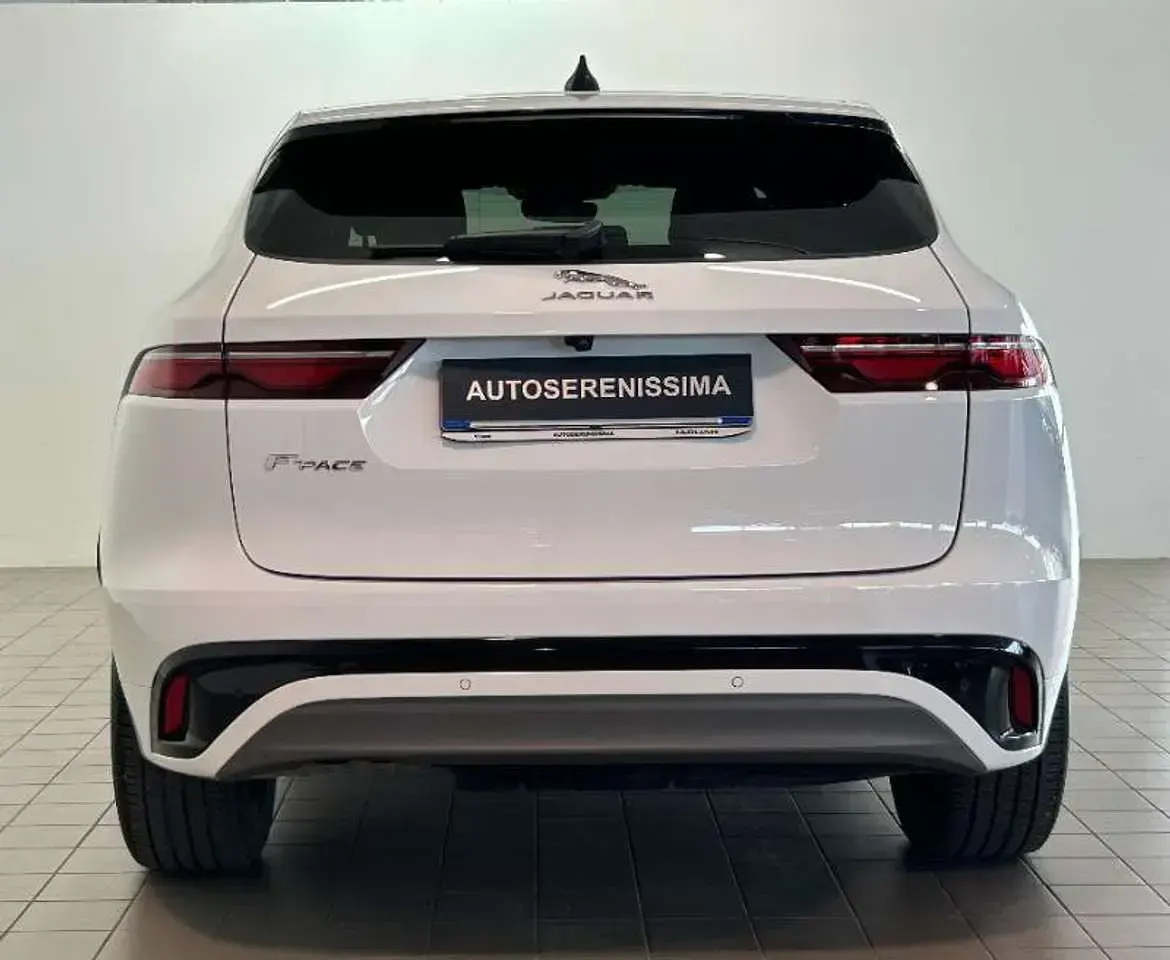 Usata Jaguar F-Pace R 204 CV (150 kW) 2023 Bianco SUV