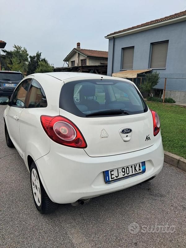 Usata Ford Ka 69 CV (50 kW) 2011 Bianco Utilitaria