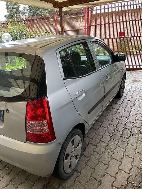 Gebraucht Kia Picanto LX 61 PS (44 kW) 2008 Silber Kleinwagen