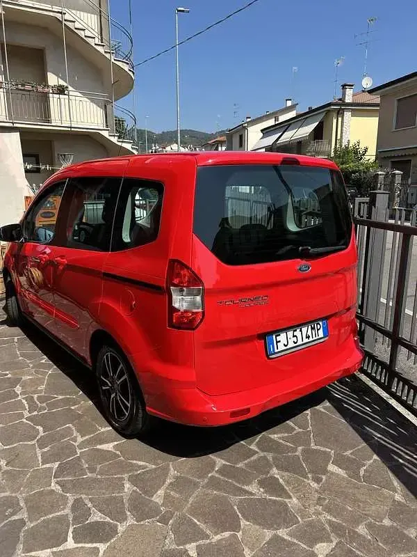 Usata Ford Tourneo Courier Titanium 75 CV (55 kW) 2017 Monovolume
