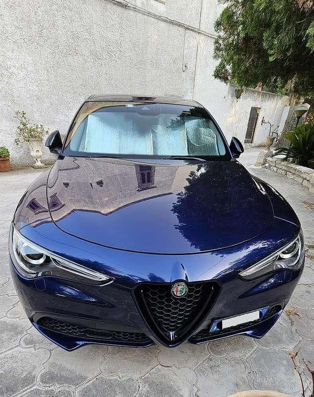 Usata Alfa Romeo Stelvio Super 160 CV (117 kW) 2020 Blu SUV