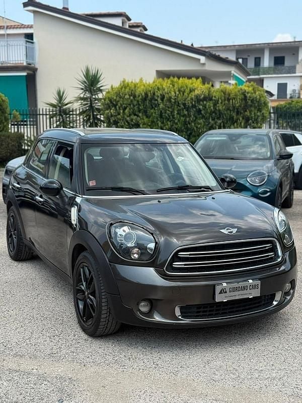 Usata Mini Cooper D Countryman Business 111 CV (81 kW) 2014 Marrone SUV