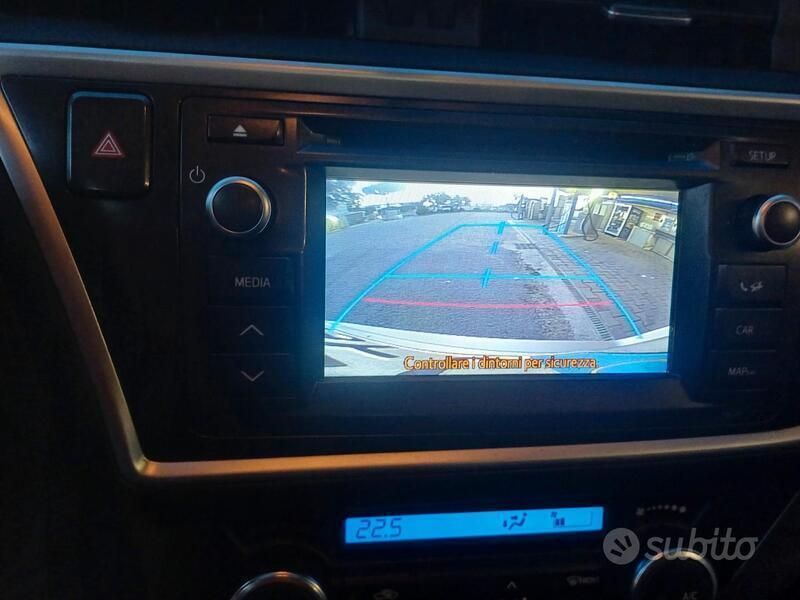 Usata Toyota Auris 97 CV (71 kW) 2013 Grigio Station wagon