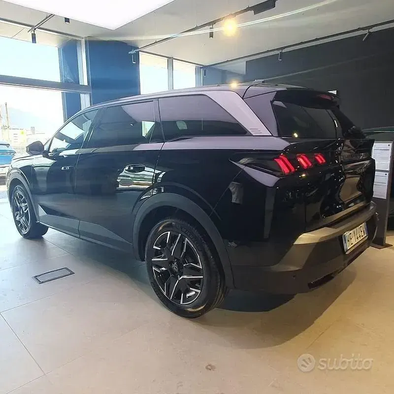 Nuova Peugeot 5008 Allure 196 CV (144 kW) 2026 Nero SUV