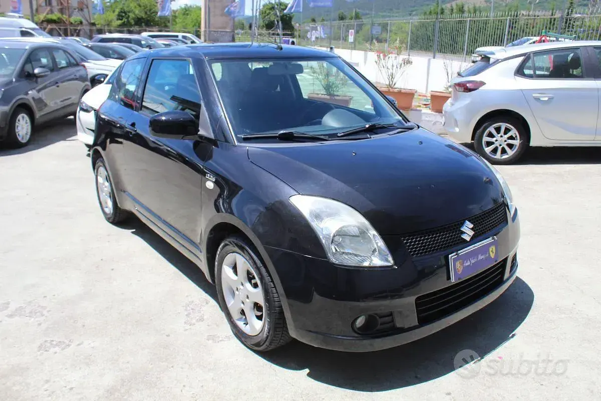 Usata Suzuki Swift GL 69 CV (50 kW) 2006 Nero Utilitaria