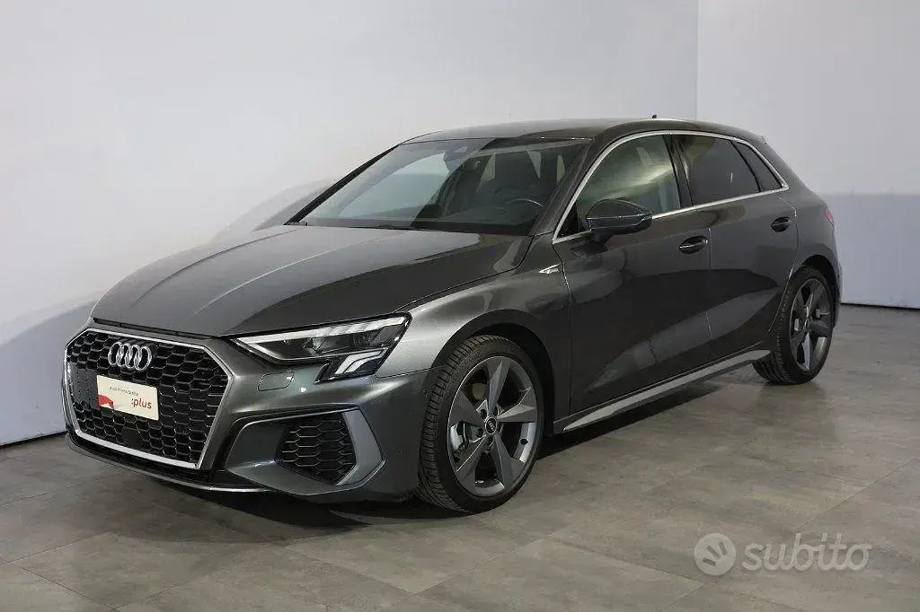 Usata Audi A3 S-Line 150 CV (110 kW) 2025 Grigio Berlina