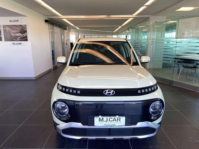 Nuova Hyundai Inster 24 kW (33 CV) 2025 Buttercream yellow Utilitaria