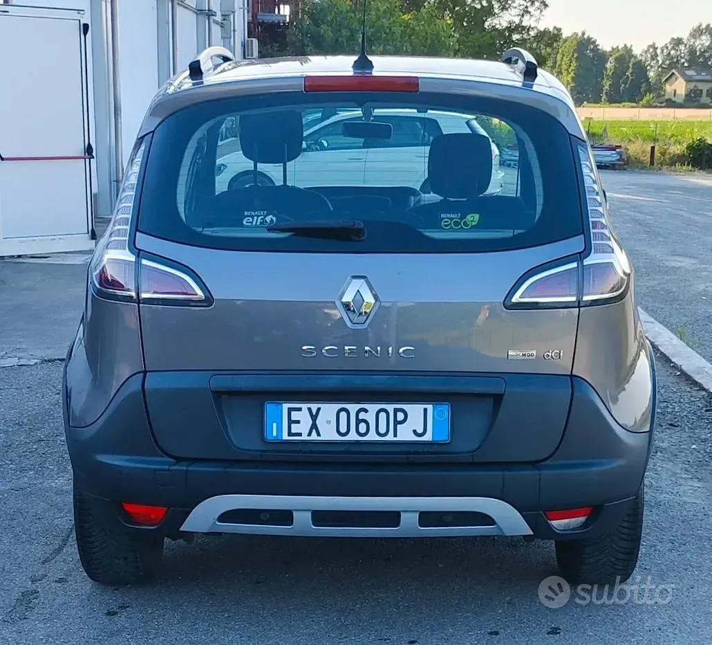 Usata Renault Scenic E-Tech XMOD 110 CV (80 kW) 2014 Grigio Monovolume