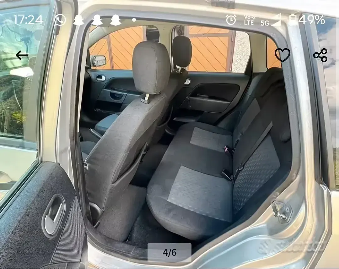 Usata Ford Fiesta 80 CV (58 kW) 2004 Grigio Utilitaria