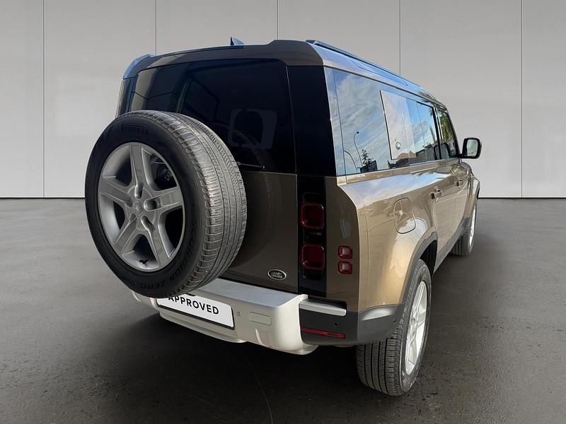 Usata Land Rover Defender SE 200 CV (147 kW) 2022 Gondwana stone gloss