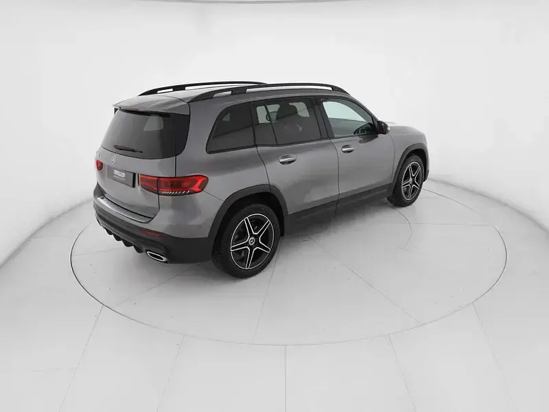Usata Mercedes GLB200 Premium 150 CV (110 kW) 2021 Grigio SUV