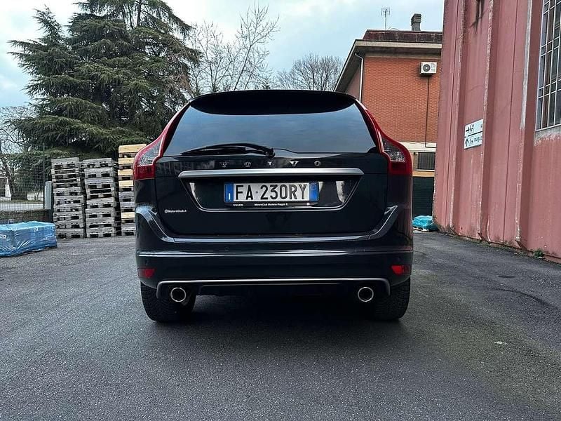 Usata Volvo XC60 Momentum 190 CV (139 kW) 2015 Grigio SUV