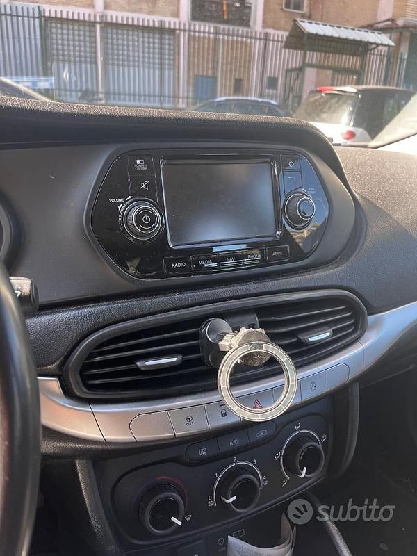 Usata Fiat Tipo 120 CV (88 kW) 2018 Nero Berlina