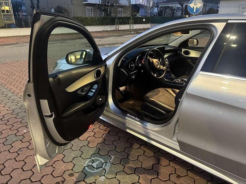 Usata 2016 Mercedes C220 AMG line Berlina | 17.000 € (Buon prezzo) - Immagine 1/4