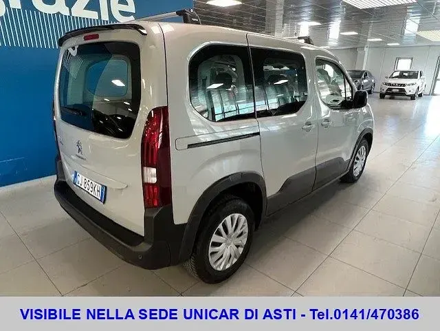 Käytetty Peugeot Rifter Active 102 HP (75 kW) 2022 Peessi Tila-auto