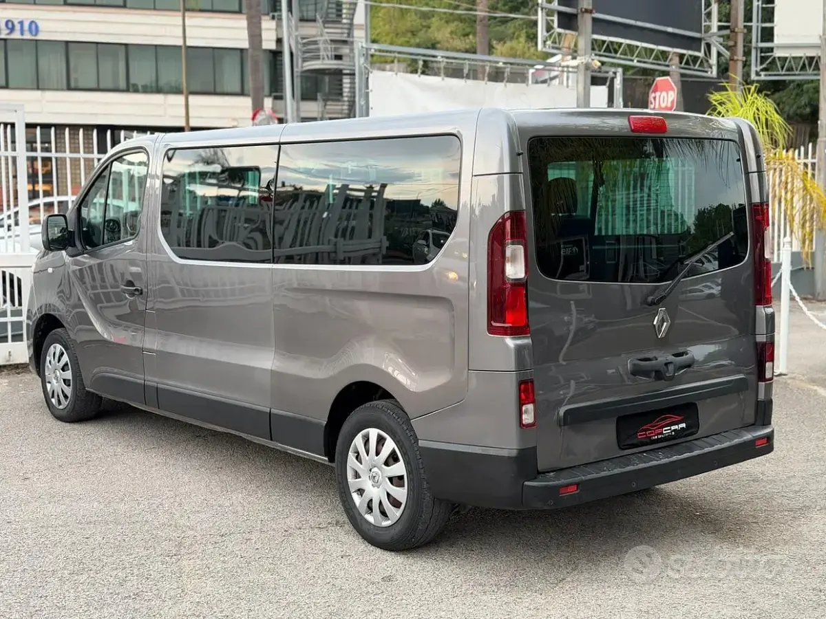 Usata Renault Trafic 121 CV (88 kW) 2019 Grigio Monovolume