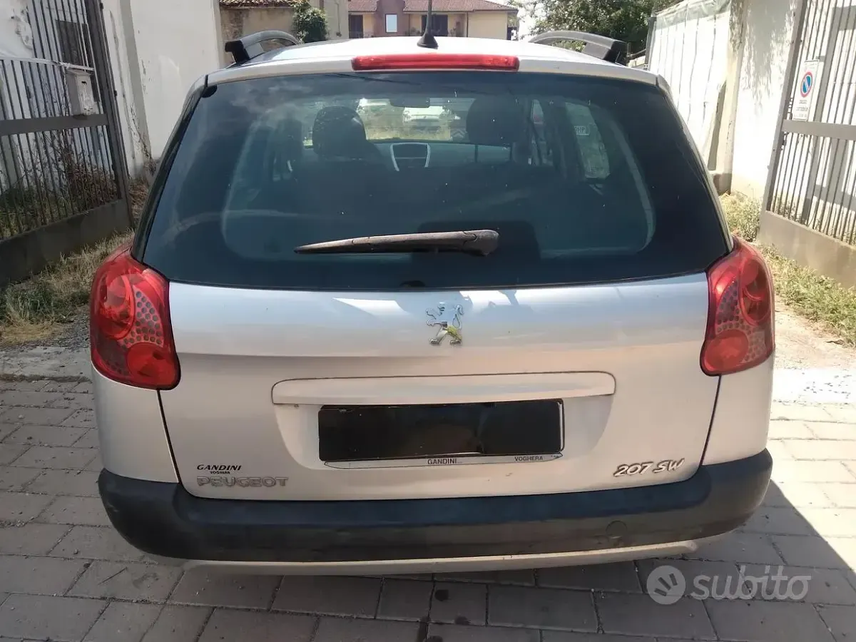 Usata Peugeot 207 90 CV (66 kW) 2008 Grigio Station wagon
