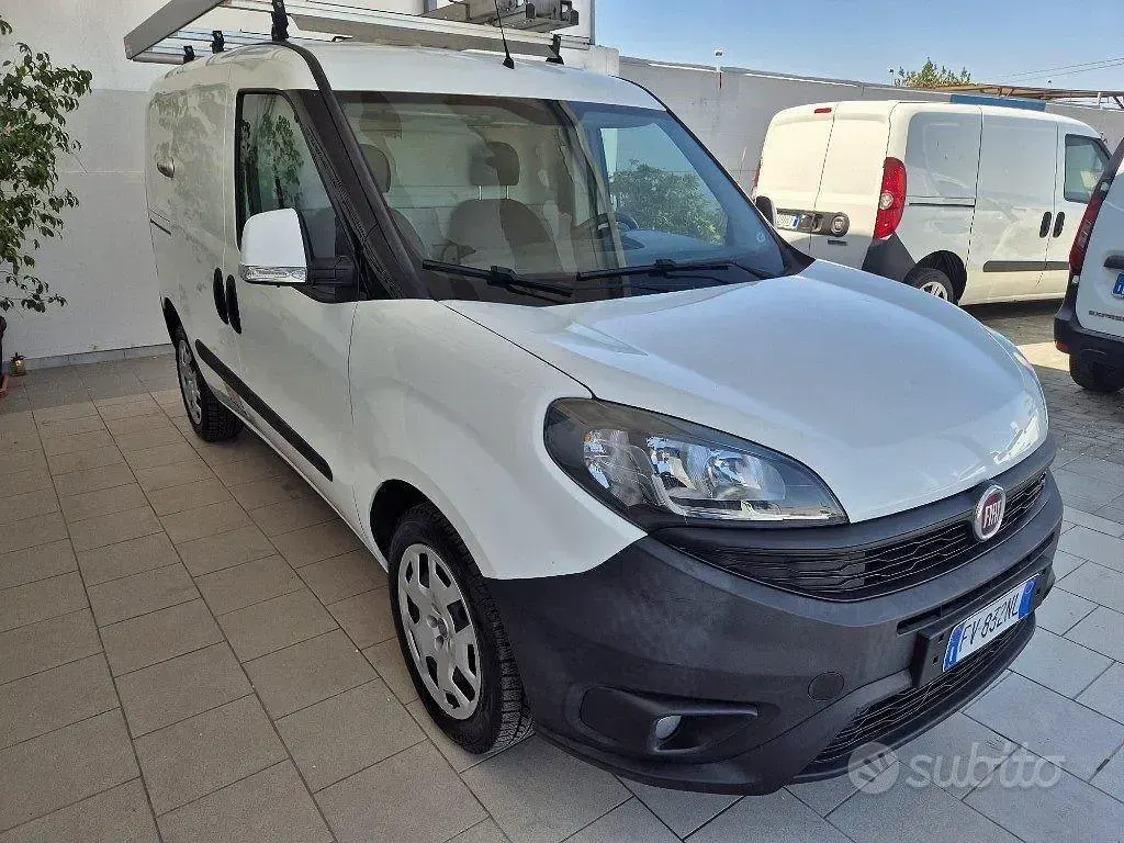 Usata Fiat Doblò 120 CV (88 kW) 2019 Bianco Monovolume