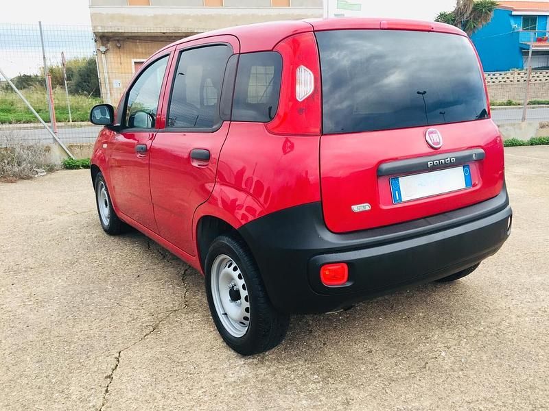Usata Fiat Panda Pop 80 CV (58 kW) 2016 Rosso Furgone