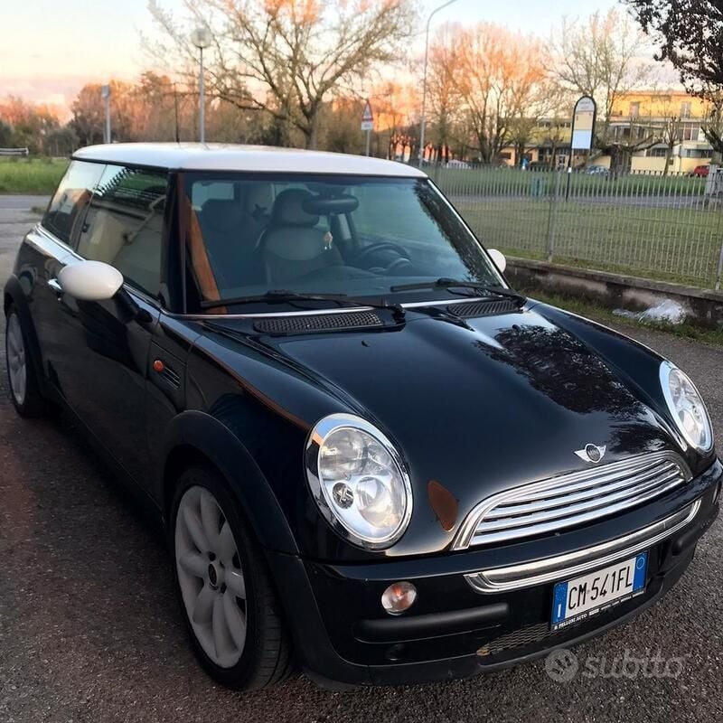 Usata Mini Cooper 2004 Nero Utilitaria