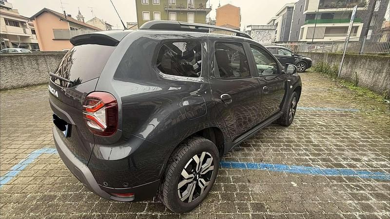 Usata Dacia Duster Journey 101 CV (74 kW) 2023 Grigio SUV