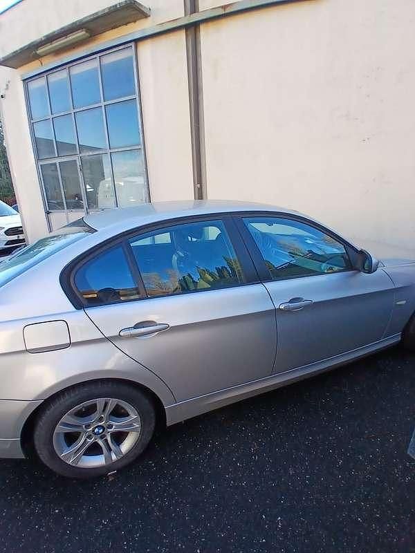 Usata BMW 320 224 CV (164 kW) 2009 Argento Berlina