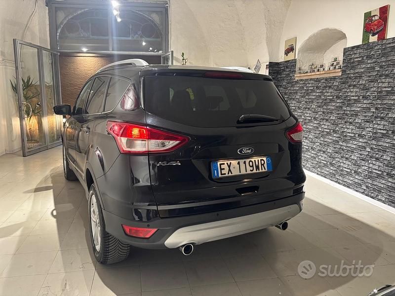 Usata Ford Kuga Titanium 116 CV (85 kW) 2015 Nero SUV