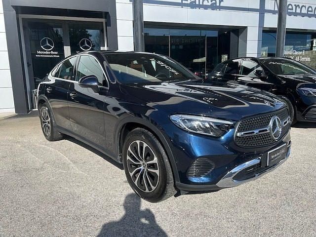 Usata Mercedes GLC220 Advanced Plus 197 CV (144 kW) 2023 Blu nautico Coupé