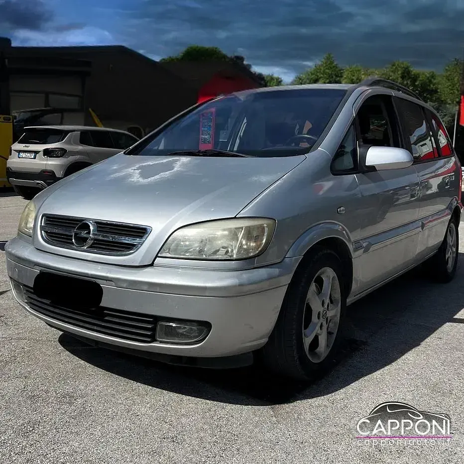 Usata Opel Zafira 101 CV (74 kW) 2005 Grigio Monovolume