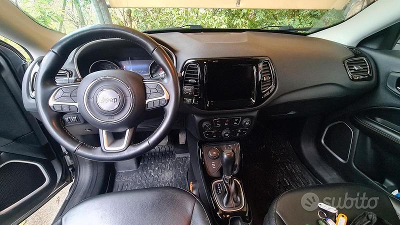 Usata Jeep Compass 170 CV (125 kW) 2018 Grigio SUV
