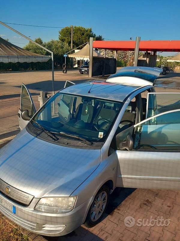 Usata Fiat Multipla 103 CV (75 kW) 2006 Grigio Monovolume