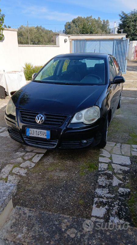 Nero Usata 2007 VW Polo Tre volumi | 1400 € (Super prezzo) - Immagine 1/4