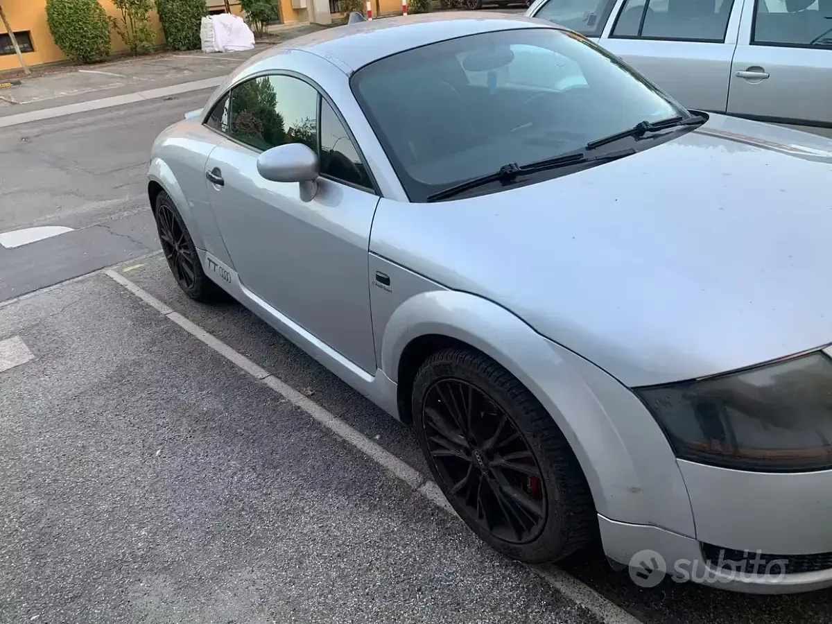 Usata Audi TTS 150 CV (110 kW) 2004 Grigio