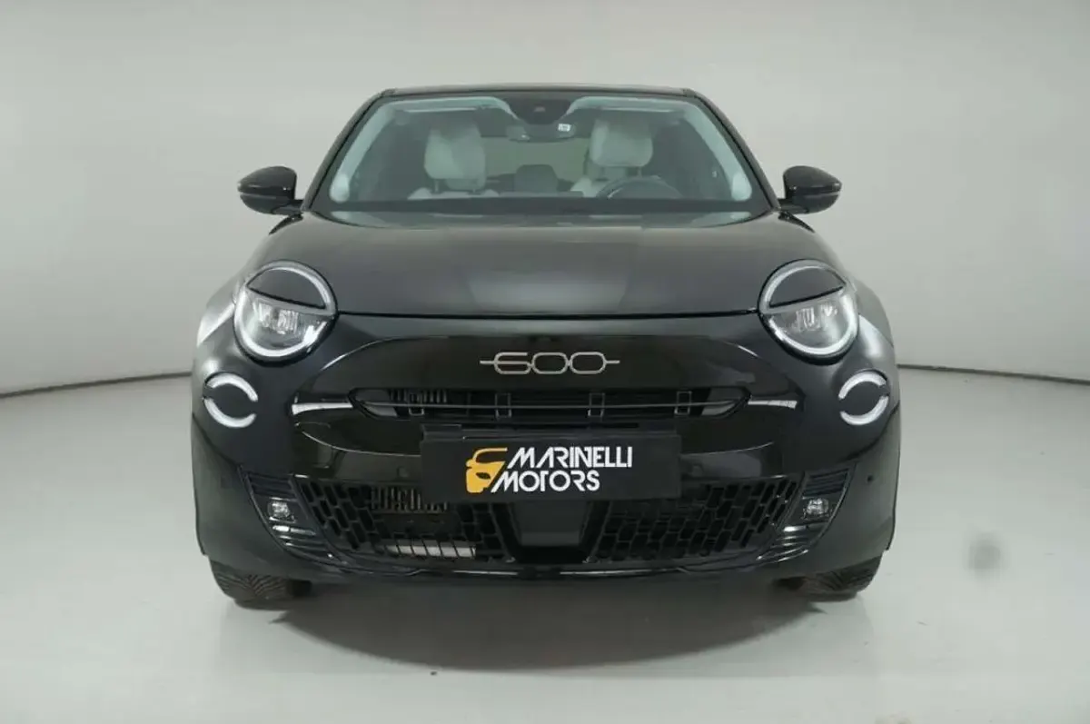 Usata Fiat 600 La Prima 101 CV (74 kW) 2025 Nero SUV