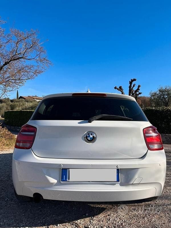 Usata BMW 116 116 CV (85 kW) 2011 Bianco Utilitaria