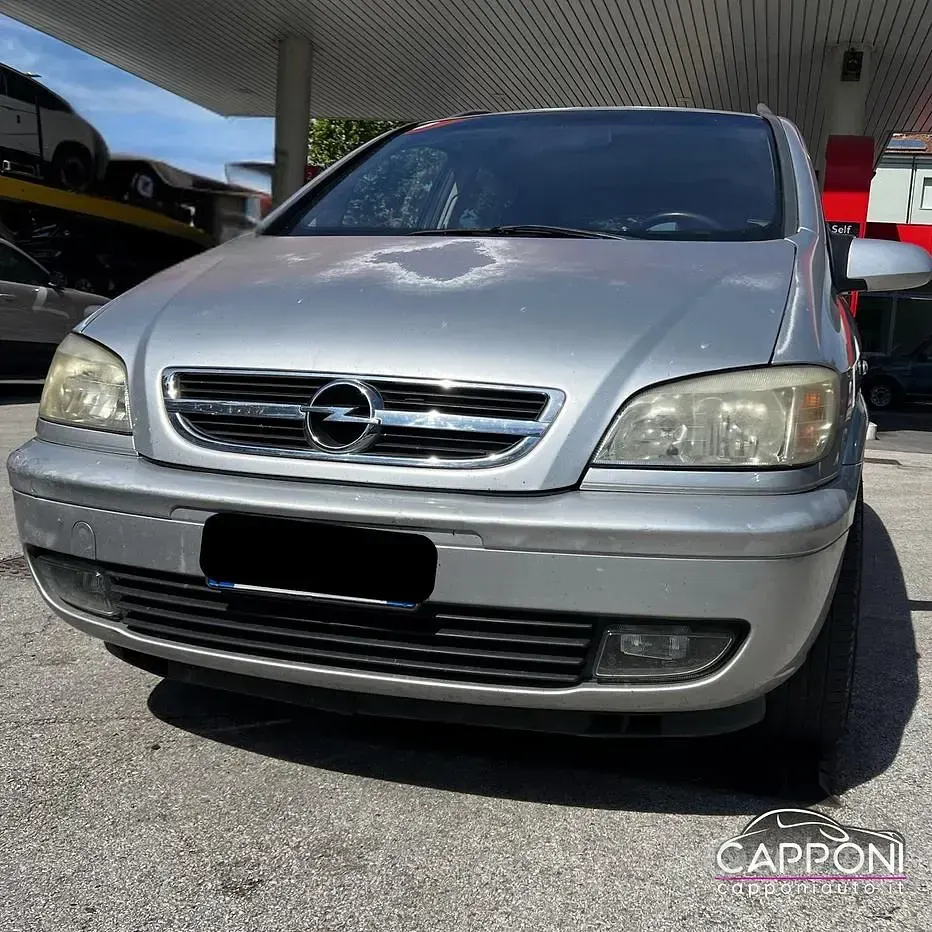 Usata Opel Zafira 101 CV (74 kW) 2005 Grigio Monovolume