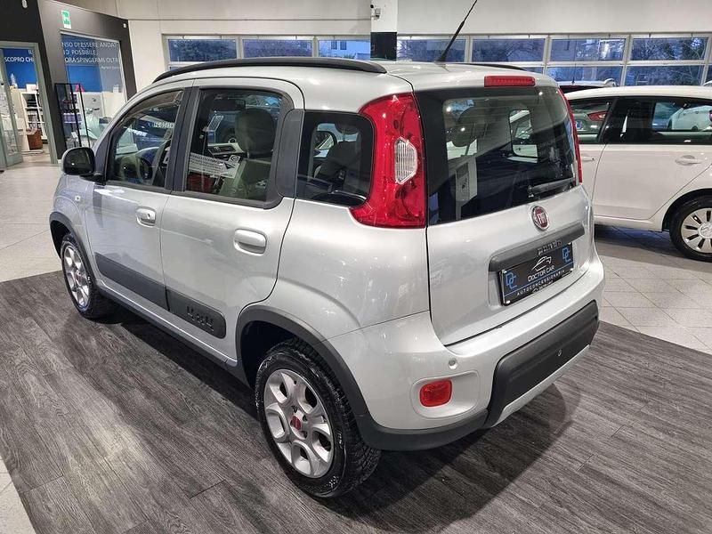Usata Fiat Panda 4x4 Lounge 86 CV (63 kW) 2015 Argento Utilitaria