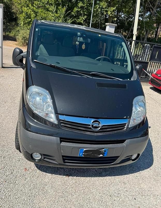 Usata Opel Vivaro 2013 Nero Monovolume