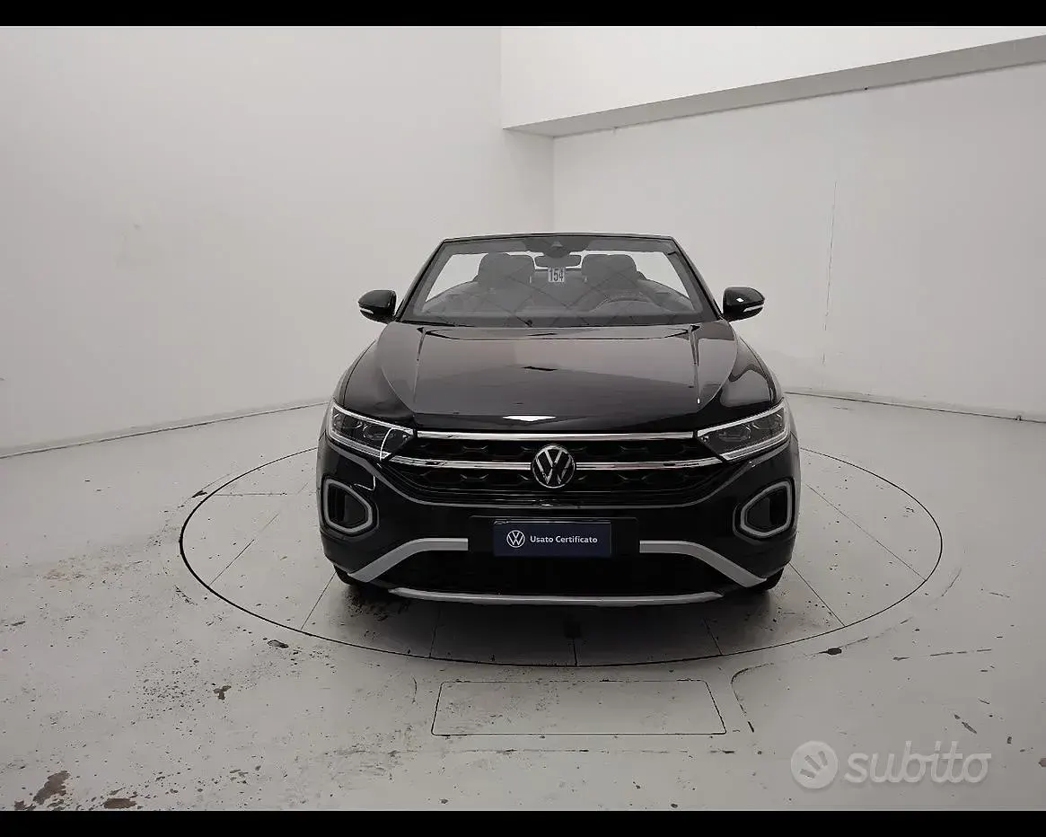 Begagnad VW T-Roc Cabriolet Style 110 HK (80 kW) 2023 Svart Cab
