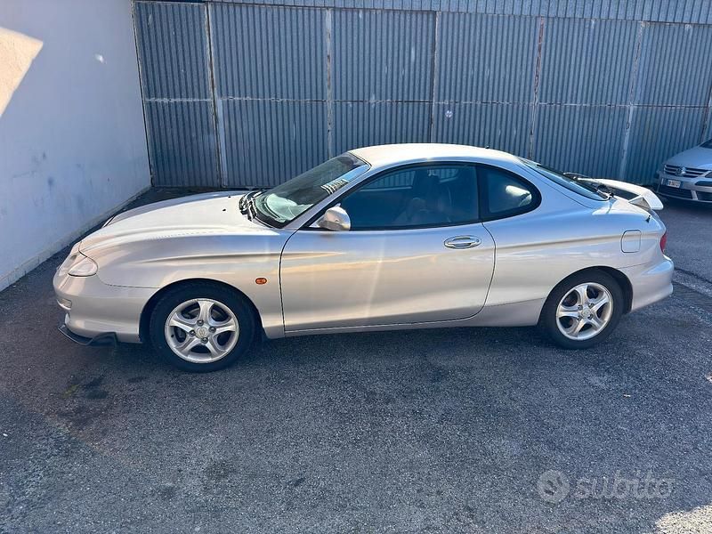 Usata Hyundai Coupé 108 CV (79 kW) 2001 Grigio Coupé