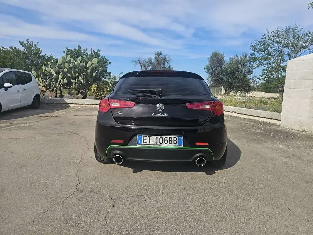 Usata Alfa Romeo Giulietta Veloce 105 CV (77 kW) 2013 Utilitaria