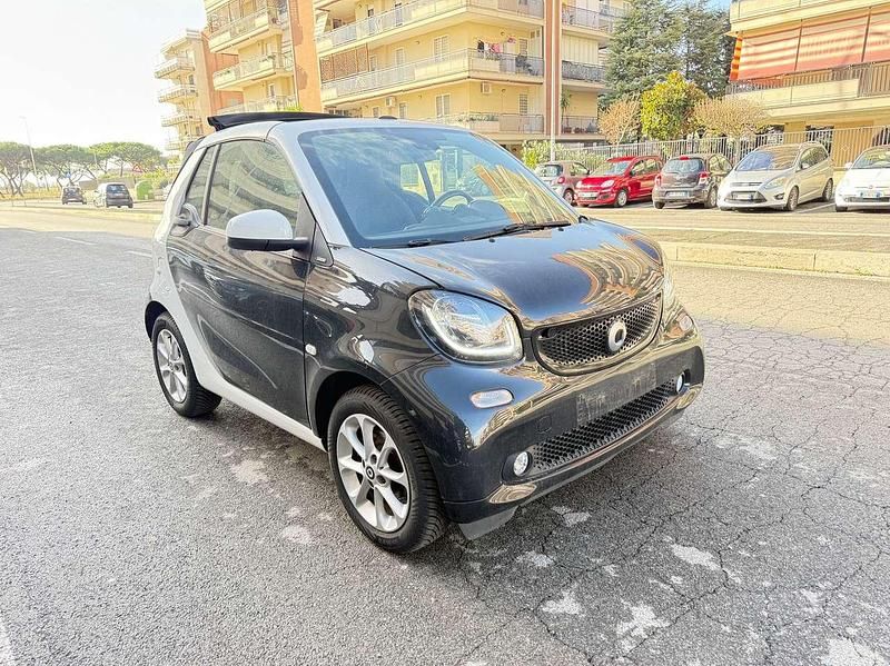 Usata Smart ForTwo Cabrio Passion 90 CV (66 kW) 2018 Nero Cabrio