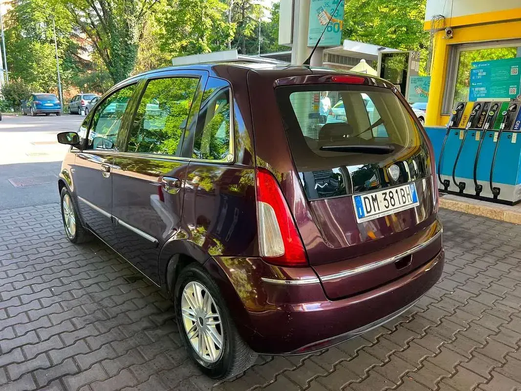 Usata Lancia Musa 95 CV (69 kW) 2008 Monovolume