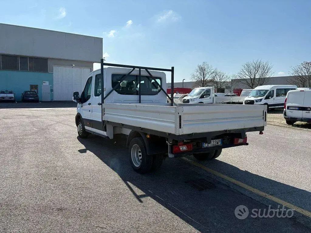 Usado Ford Transit 131 CV (96 kW) 2020 Blanco Van