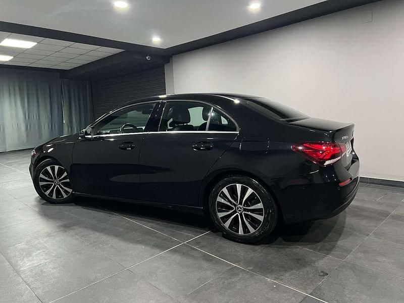Usata Mercedes A180 Business 116 CV (85 kW) 2022 Nero Berlina