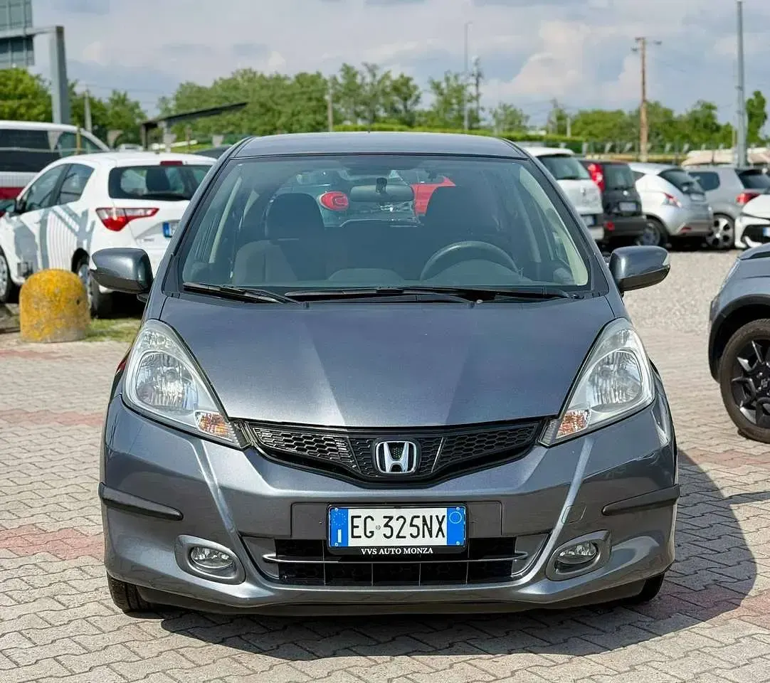 Usata Honda Jazz Executive 99 CV (72 kW) 2011 Grigio Utilitaria