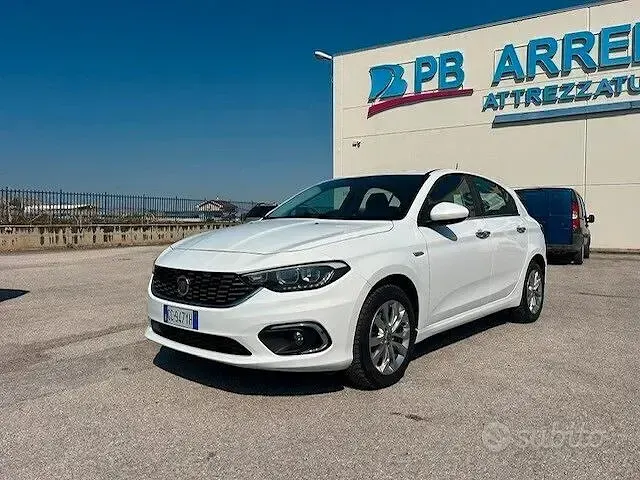 Usata Fiat Tipo Business 120 CV (88 kW) 2020 Bianco Berlina