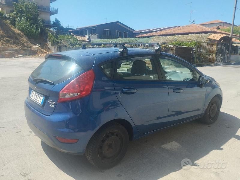 Usata Ford Fiesta 2002 Blu Utilitaria