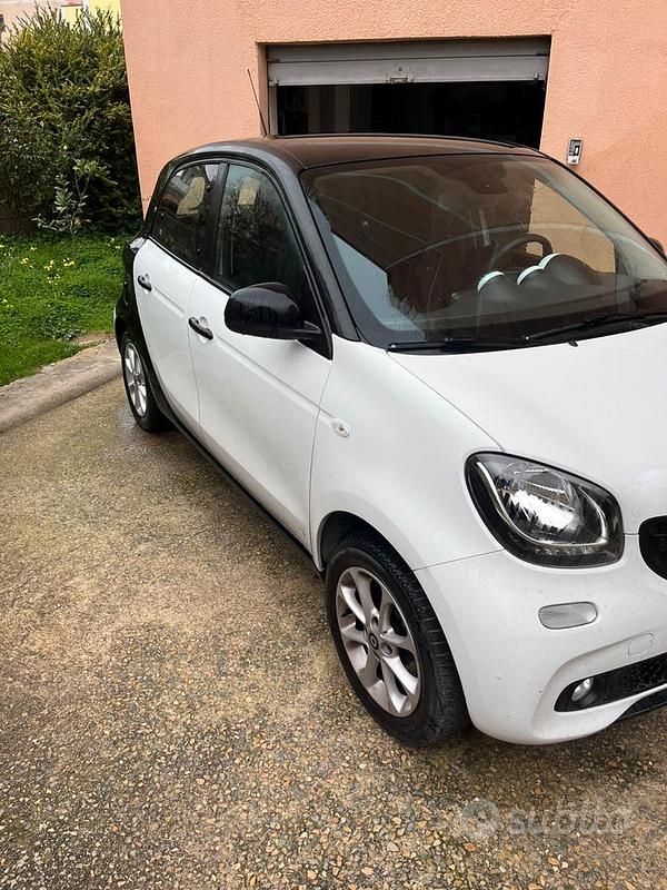 Usata Smart ForFour 71 CV (52 kW) 2017 Bianco Utilitaria